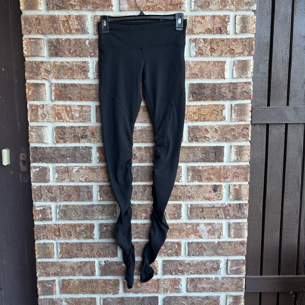 ALO Yoga Black Leggings